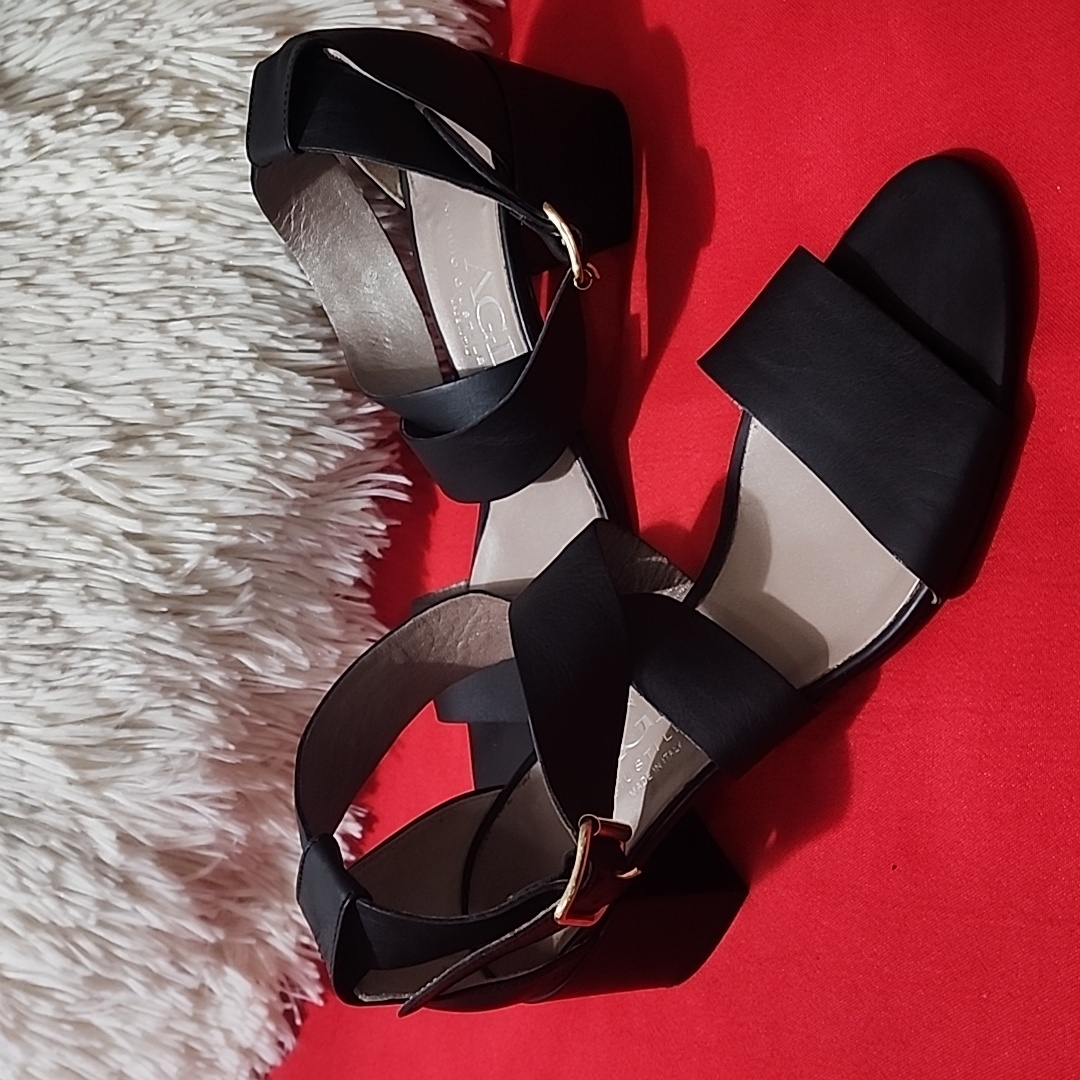 Agl Black Leather Crisscross Block Heel Sandals